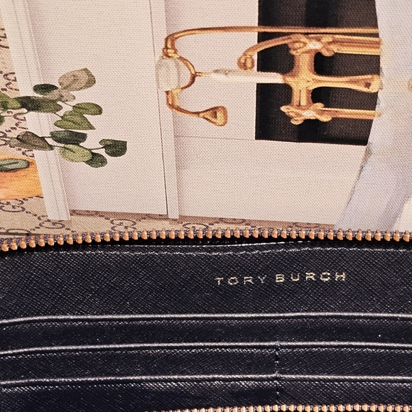 Tory Burch Robinson Saffiano  Leather Zipper Continental  Wallet - Picture 16 of 17